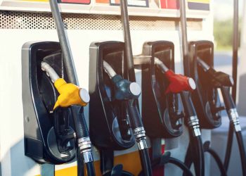 Projeto para reduzir preço da gasolina é freado por base governista no Maranhão