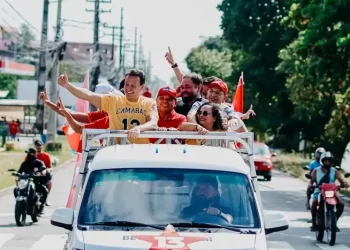 Carreata reúne apoiadores e reforça aliança entre Felipe Camarão e Lula em São Luís