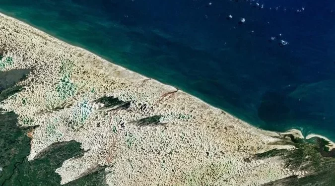 Do espaço, Lençóis Maranhenses impressionam pela paisagem de dunas e lagoas