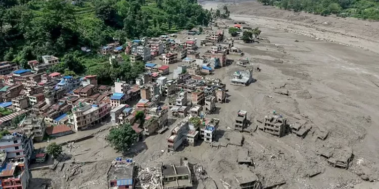 Tragédia entre Nepal e Tibete deixa centenas de turistas desaparecidos