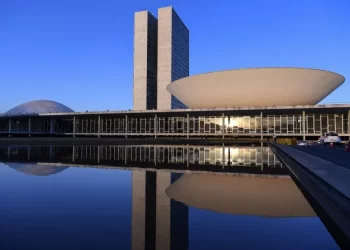 “Taxa das blusinhas” pode ser suspensa e entra na agenda prioritária do Congresso
