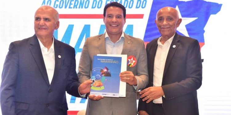 Em encontro com empresários, Camarão apresenta propostas para melhorar ambiente de negócios