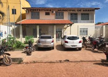 Dinheiro da educação na mira: pagamento de R$ 392 mil levanta dúvidas sobre reformas escolares em Arame